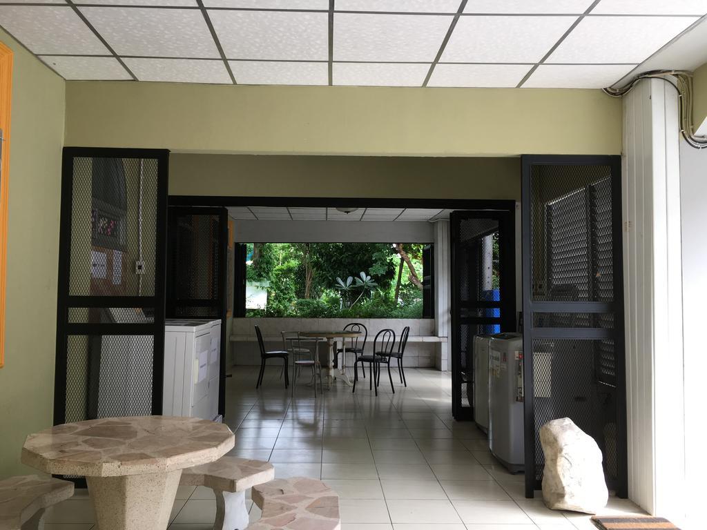 Park Avenue@Huamark Bangkok Extérieur photo
