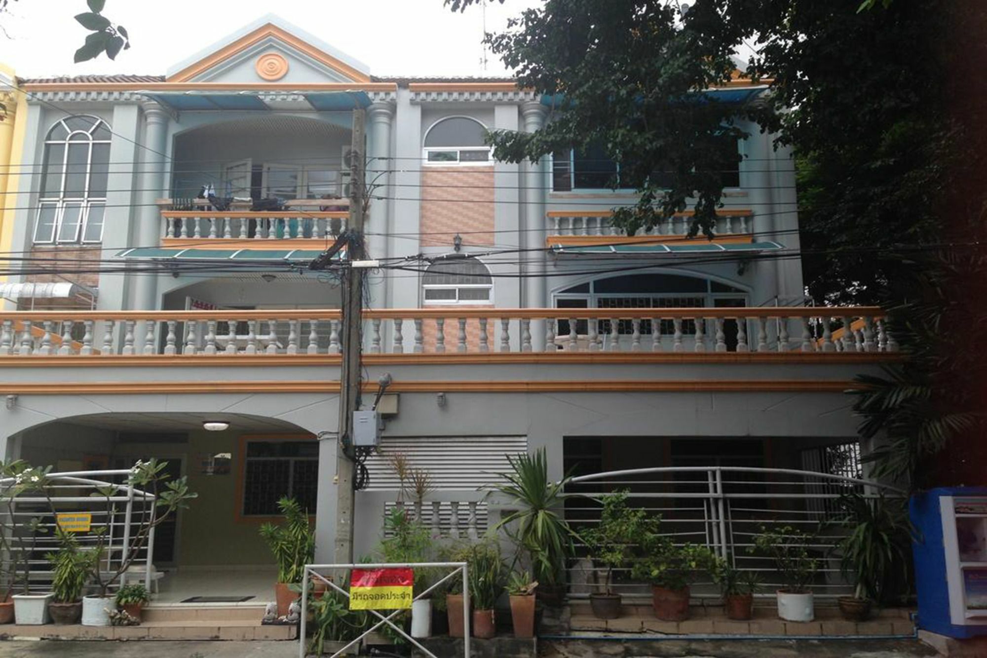 Park Avenue@Huamark Bangkok Extérieur photo
