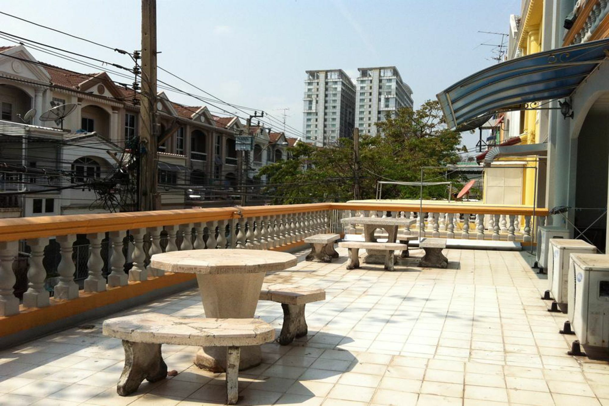 Park Avenue@Huamark Bangkok Extérieur photo