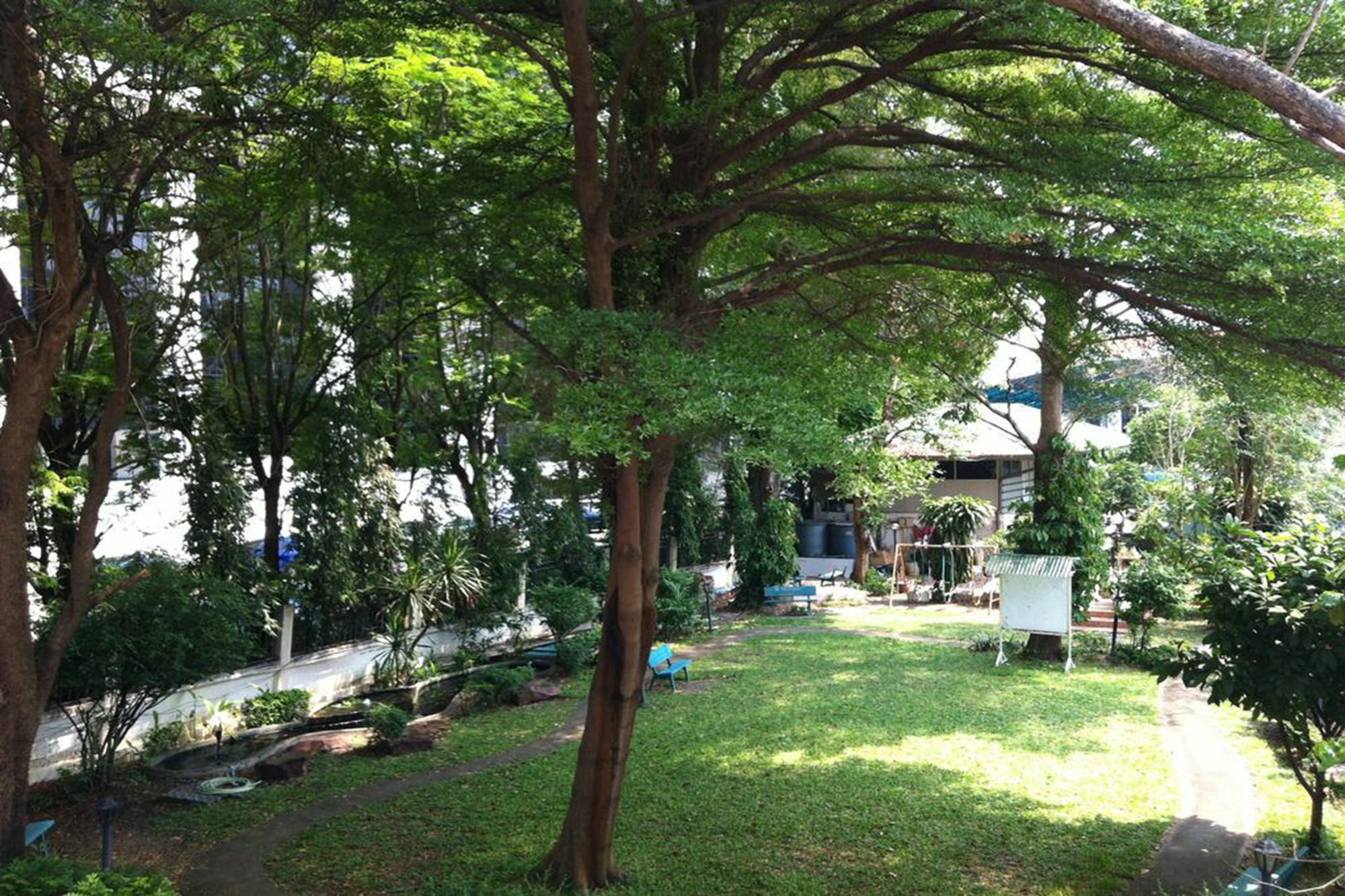 Park Avenue@Huamark Bangkok Extérieur photo